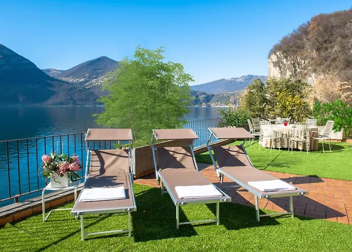 The Terrace On The Lake