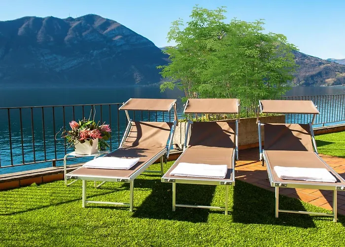 The Terrace On The Lake